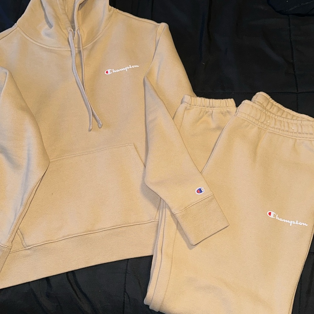 Champion jogger set; please read